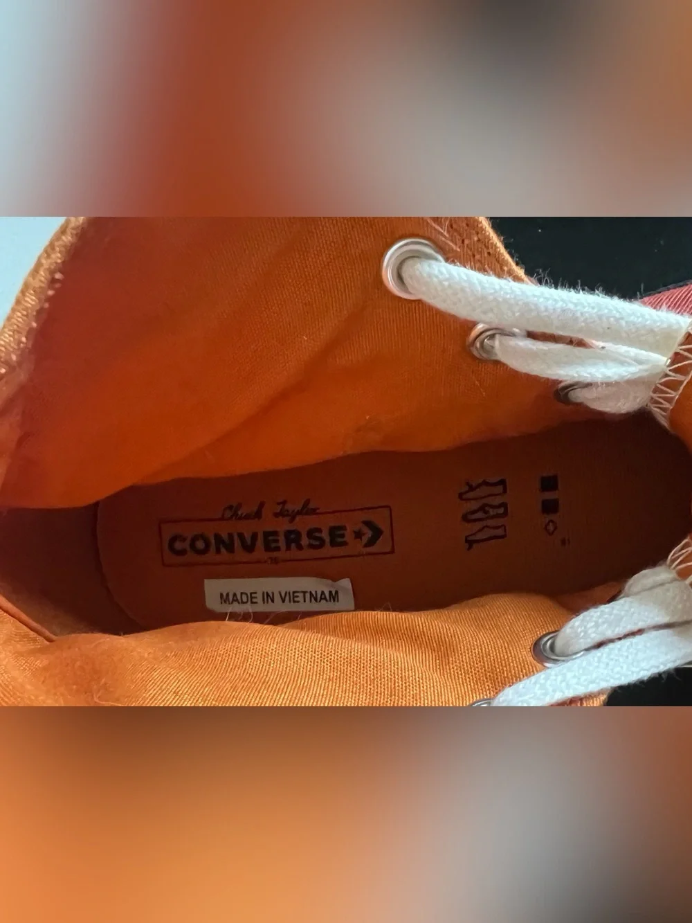 Men's Size 10.5 Converse Chuck 70 Hi Monarch/Rugged Orange/Egret A02552C Sneaker